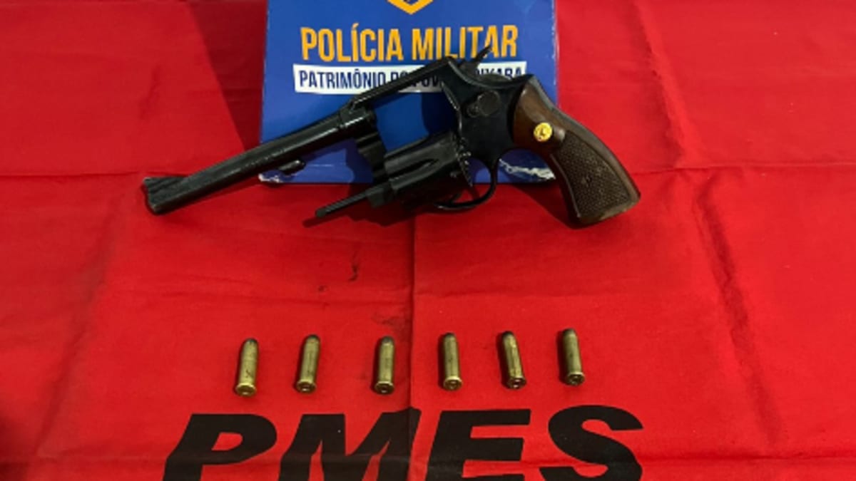 Homem é preso com arma após ameaçar moradores em Cachoeiro de Itapemirim