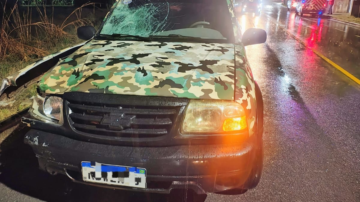 Ciclista fica ferida após ser atingida por carro em Jaraguá do Sul