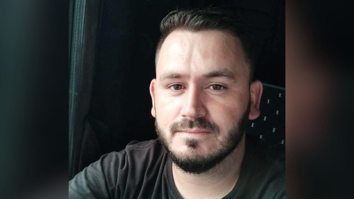 Caminhoneiro morre prensado contra a própria carreta após ser atropelado em recuo da BR-277