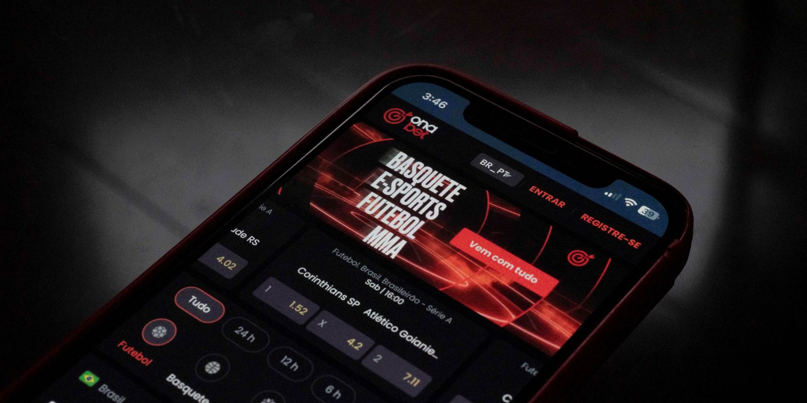 Quatro em cada dez apostadores online se endividam