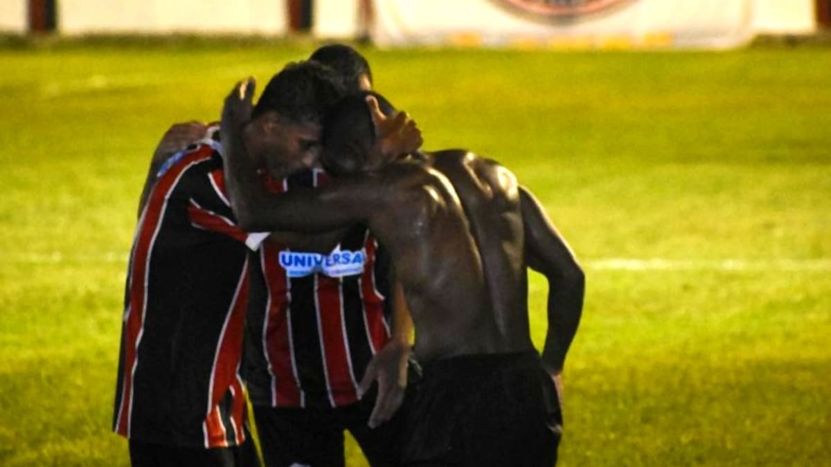 Serra vence Real Noroeste por 1 a 0 e avança às semifinais do Capixabão