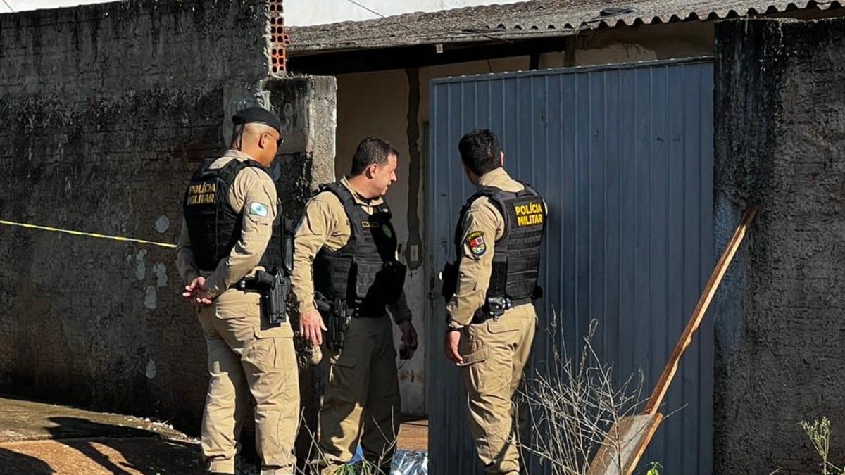 Jovem de 29 anos é encontrado morto a tiros dentro de casa em Mandaguaçu