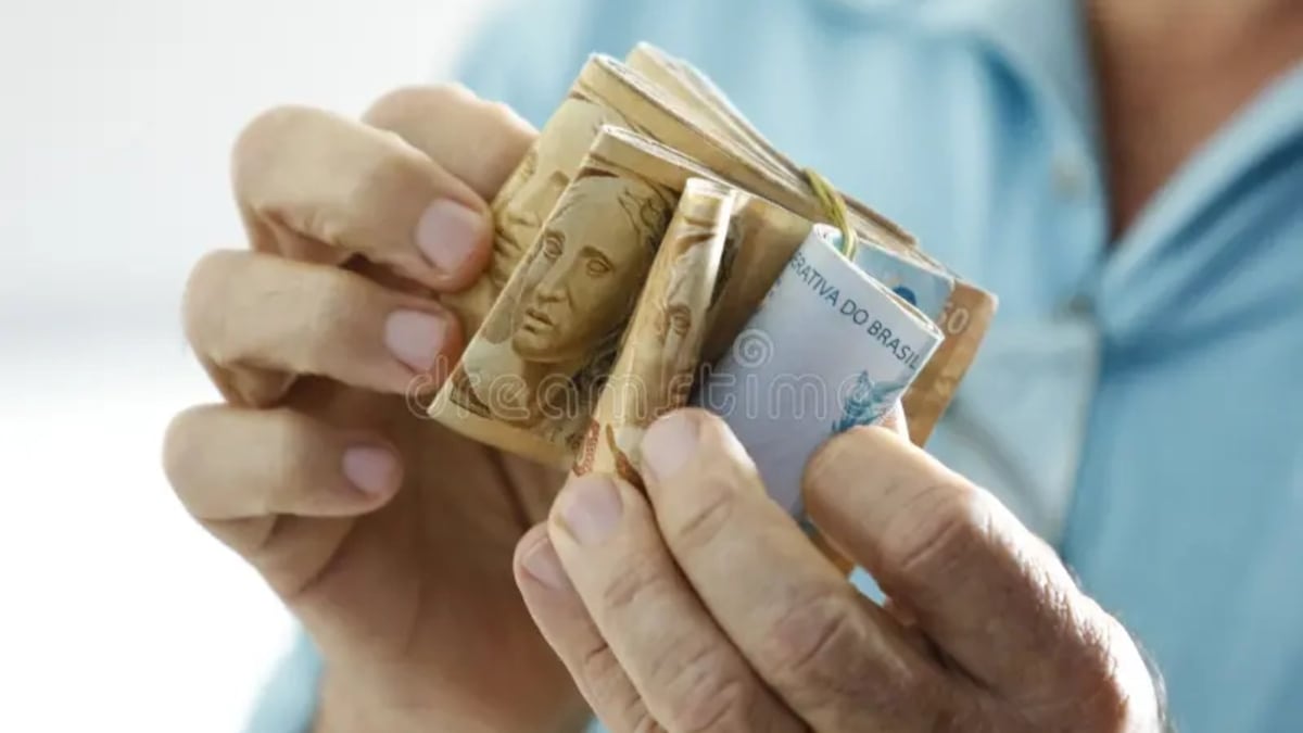 Rendimento domiciliar per capita no Brasil cresce para R$ 2.316 em 2025, mas desigualdade regional persiste