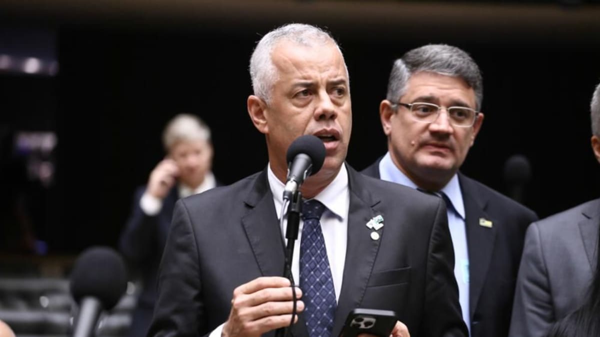 Deputado Evair de Melo avaliado para disputa ao Senado em meio a movimentações partidárias no ES