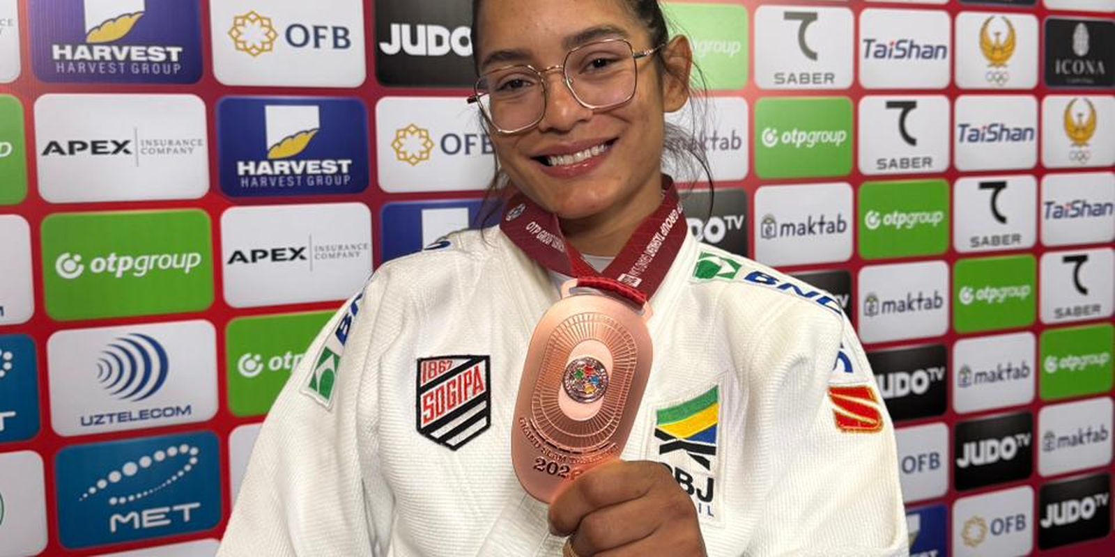 Jéssica Lima conquista bronze no Slam de Tashkent