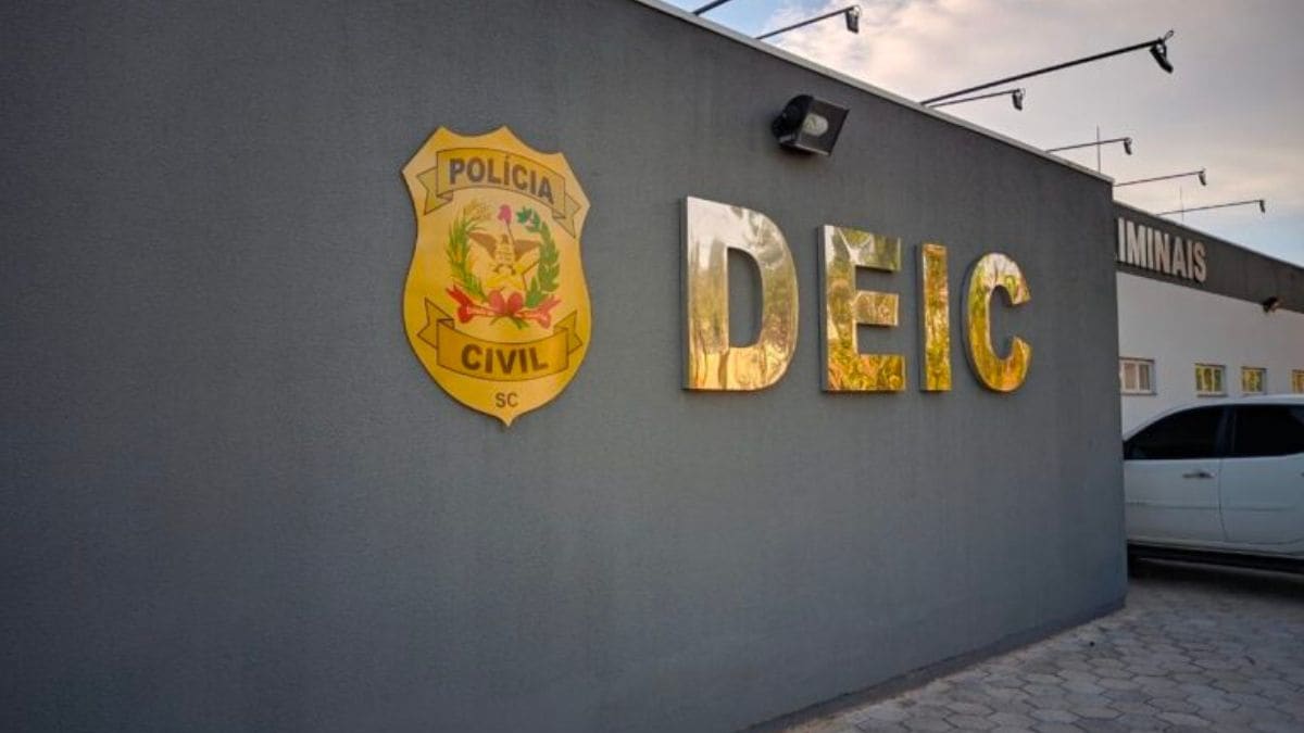 Casal foragido por homicídio e ocultação de cadáver é preso em Itapema