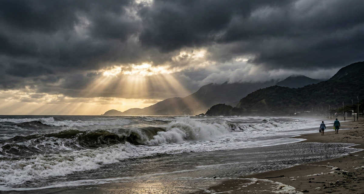 Passagem de ciclone provoca chuva e risco de ressaca no litoral de São Paulo neste fim de semana
