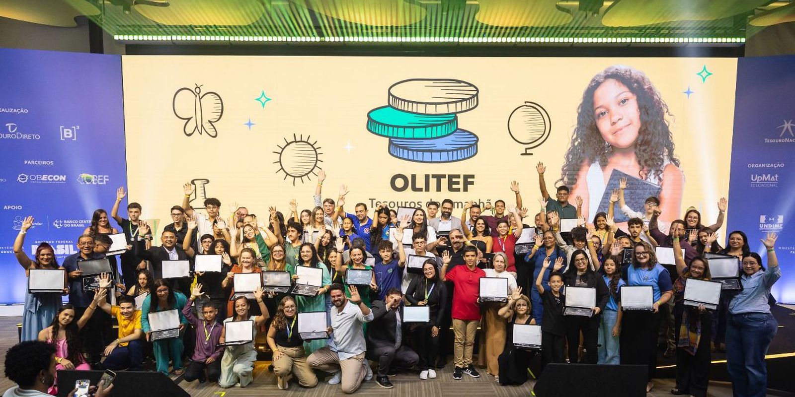 Escolas públicas recebem prêmios na Olimpíada do Tesouro Direto