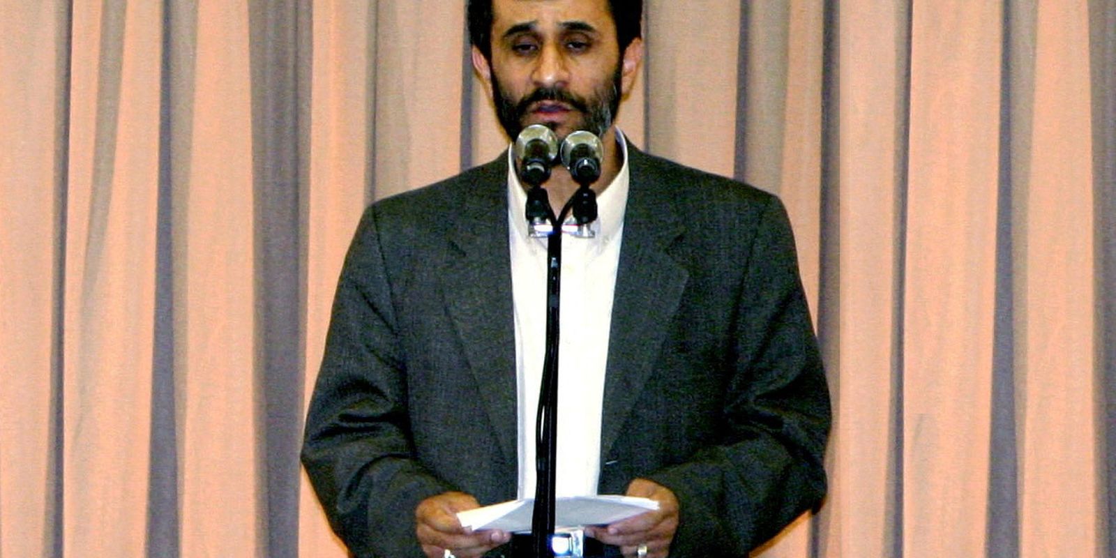 Ex-presidente do Irã Mahmoud Ahmadinejad morre após ataques recentes