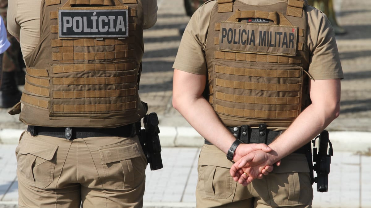 Casal é preso por tráfico de drogas em Siderópolis