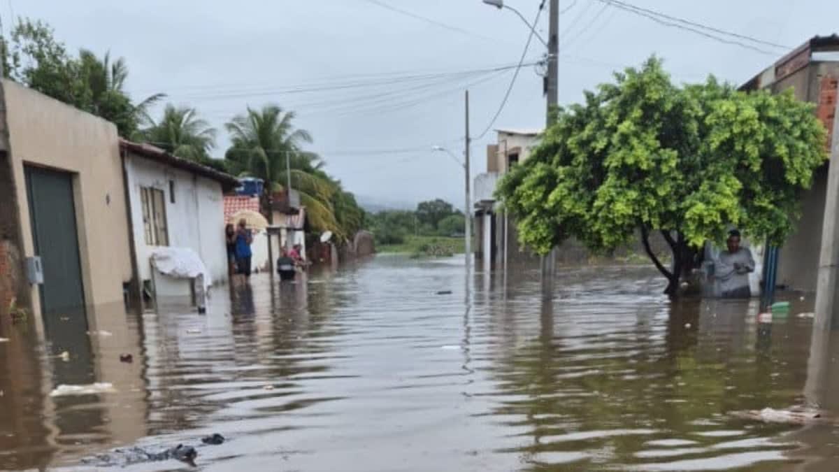 Temporal em Mato Verde provoca transbordamento do Rio Viamão e evacuação de famílias