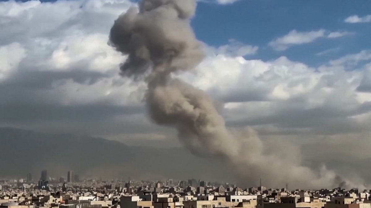 EUA e Israel atacam Irã para tentar troca de regime e conter China, dizem especialistas