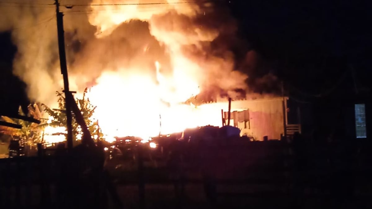 Incêndio atinge residência na Zona Sul do Balneário Rincão