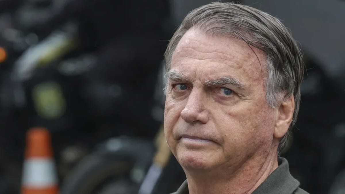 Ministro do STF nega prisão domiciliar a ex-presidente Jair Bolsonaro
