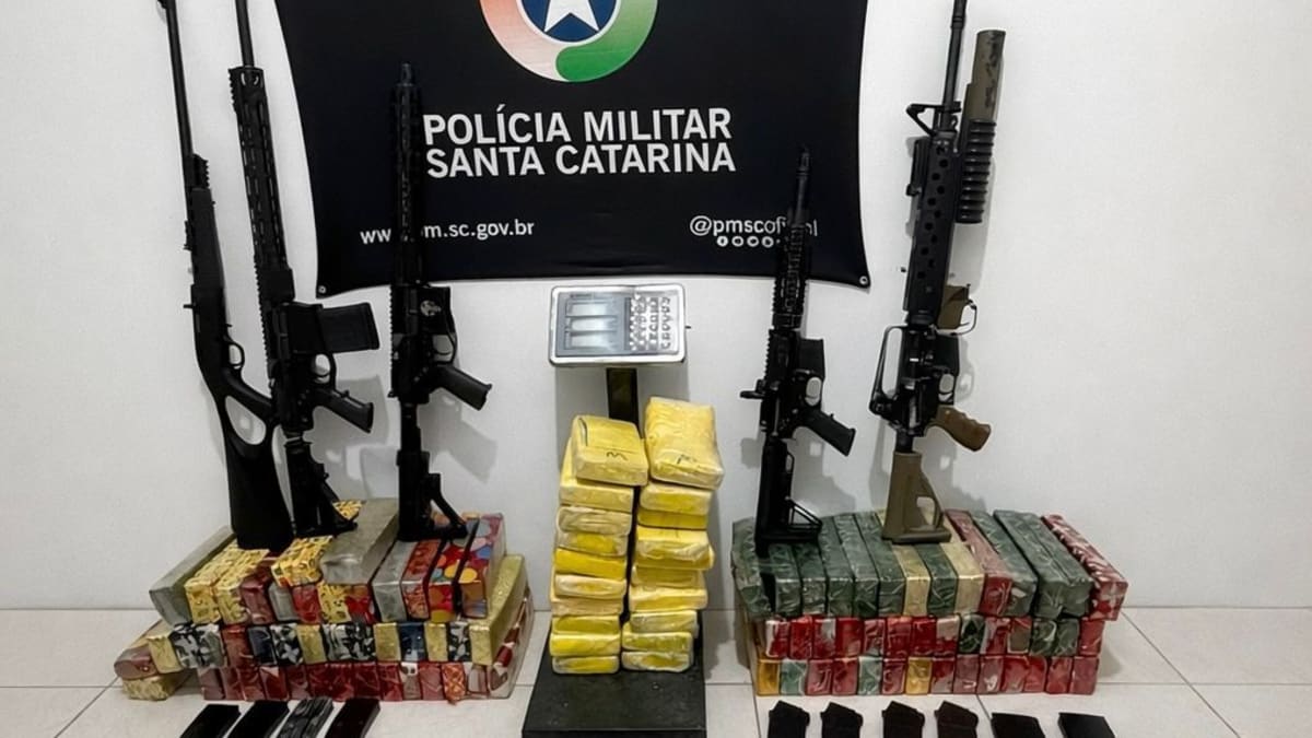 Polícia Militar apreende 20 kg de cocaína em Palhoça