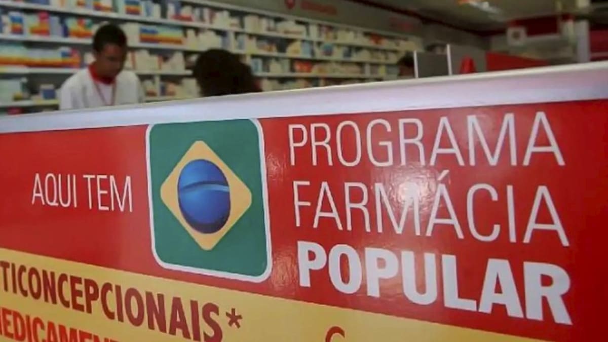 Fraldas geriátricas e absorventes higiênicos são distribuídos gratuitamente em farmácias da Bahia