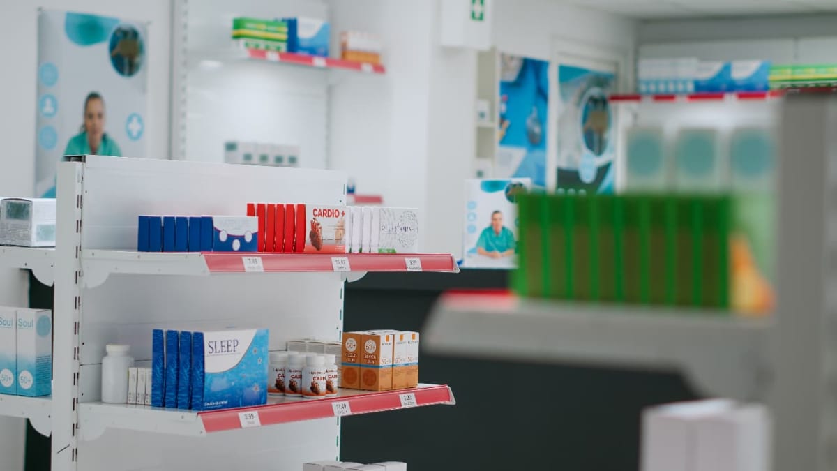 Câmara aprova instalação de farmácias dentro de supermercados