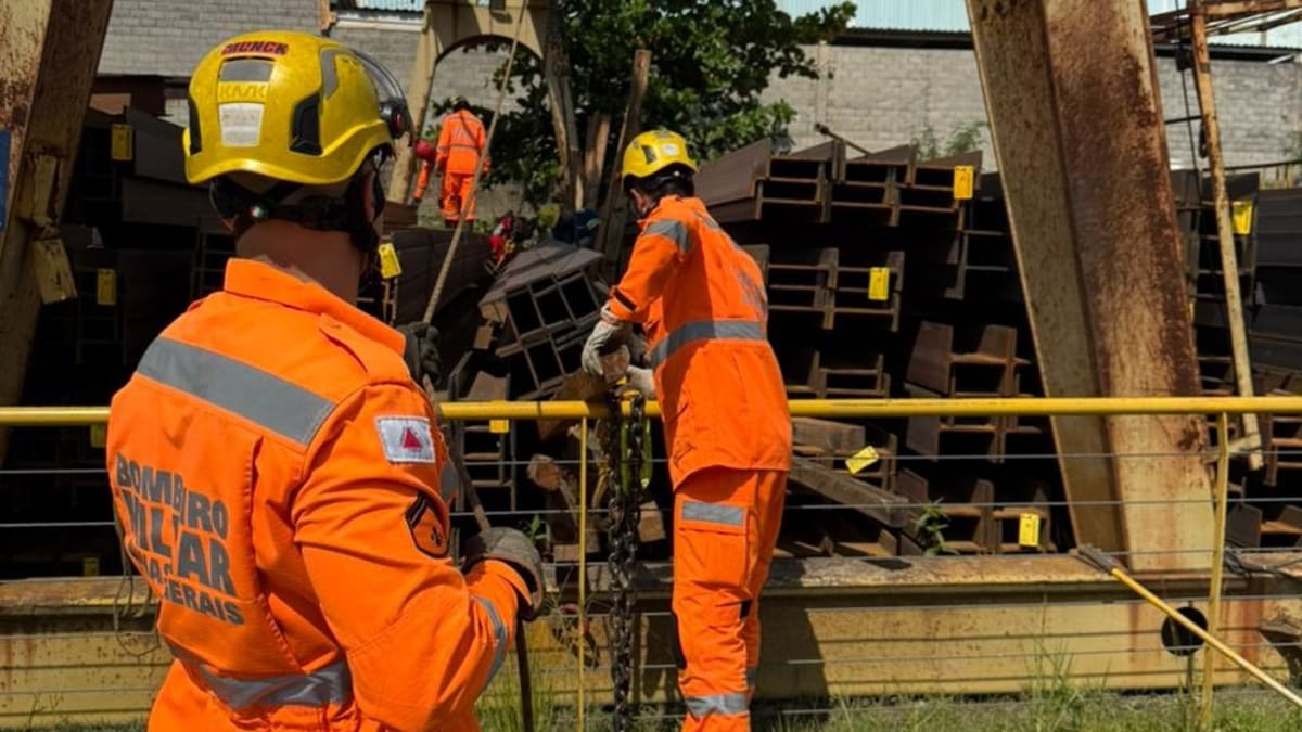 Trabalhador morre após queda de vigas metálicas em empresa de Contagem