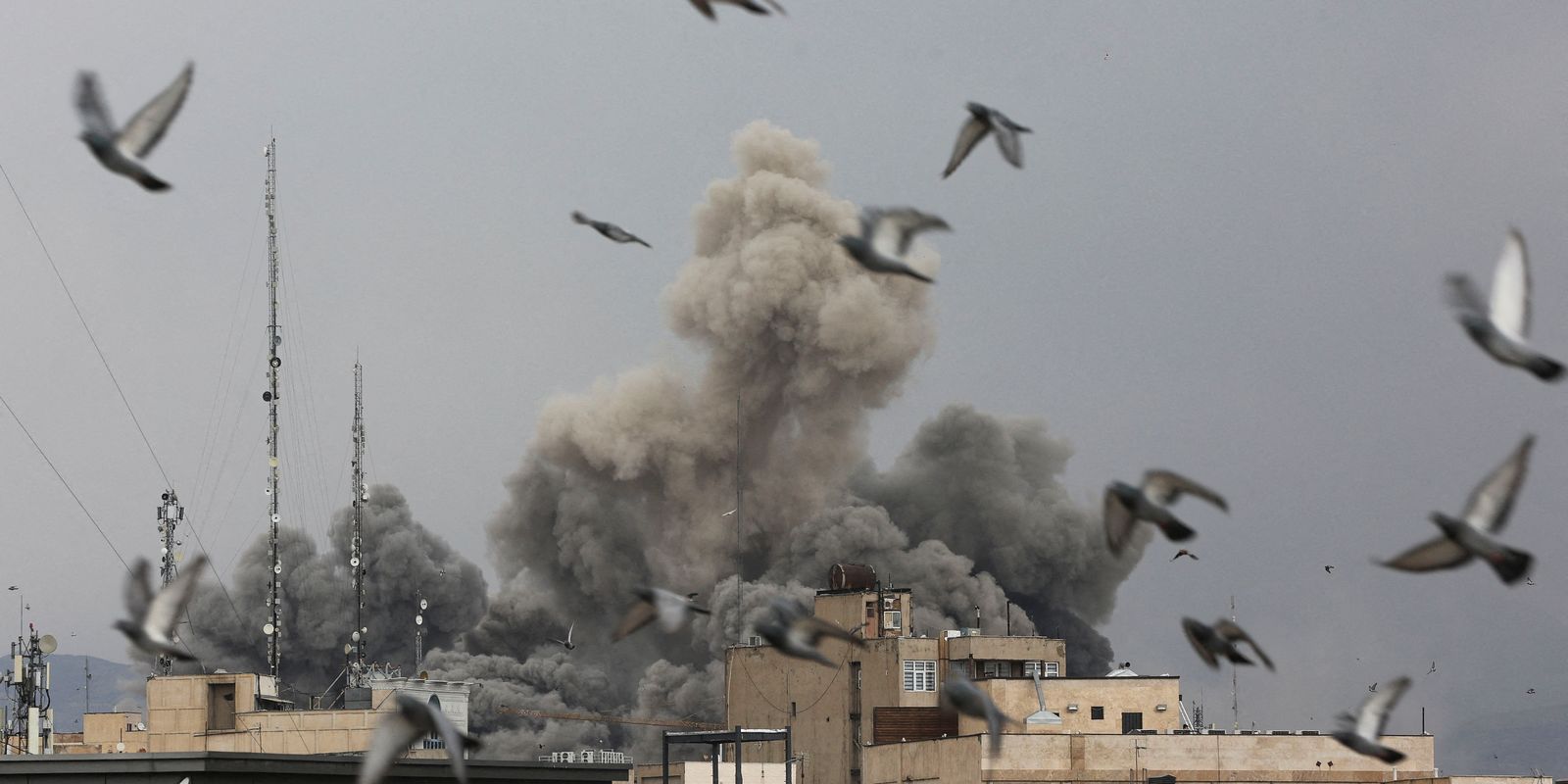 Irã assume iniciativa na guerra após ataque dos EUA