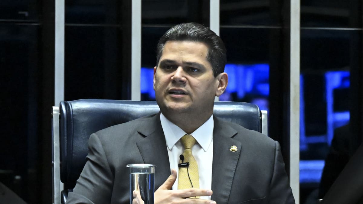 Davi Alcolumbre mantém quebra de sigilos de Lulinha determinada pela CPMI do INSS