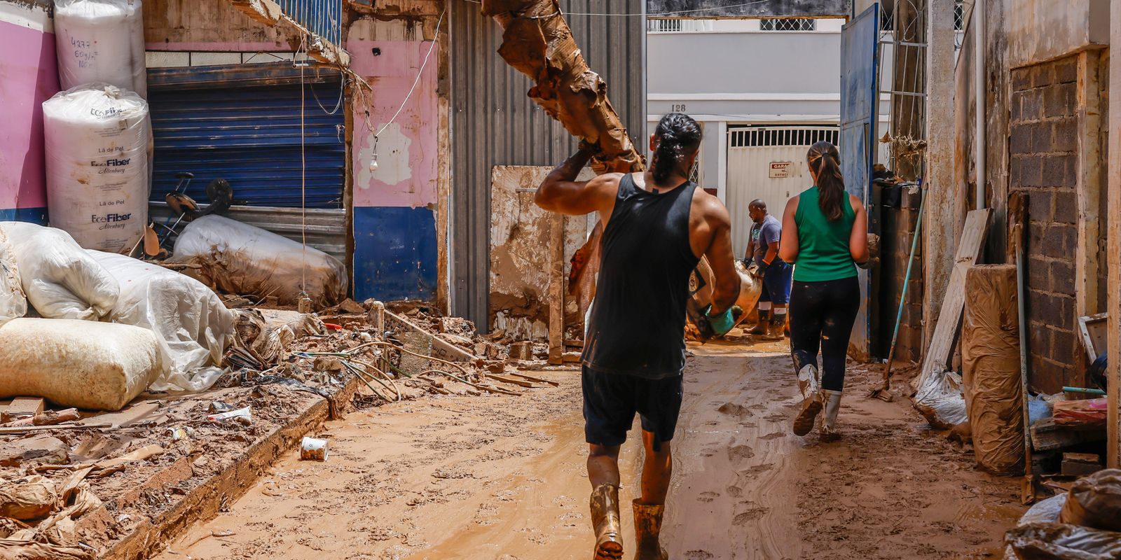 Caixa antecipa Bolsa Família para vítimas das enchentes em Minas