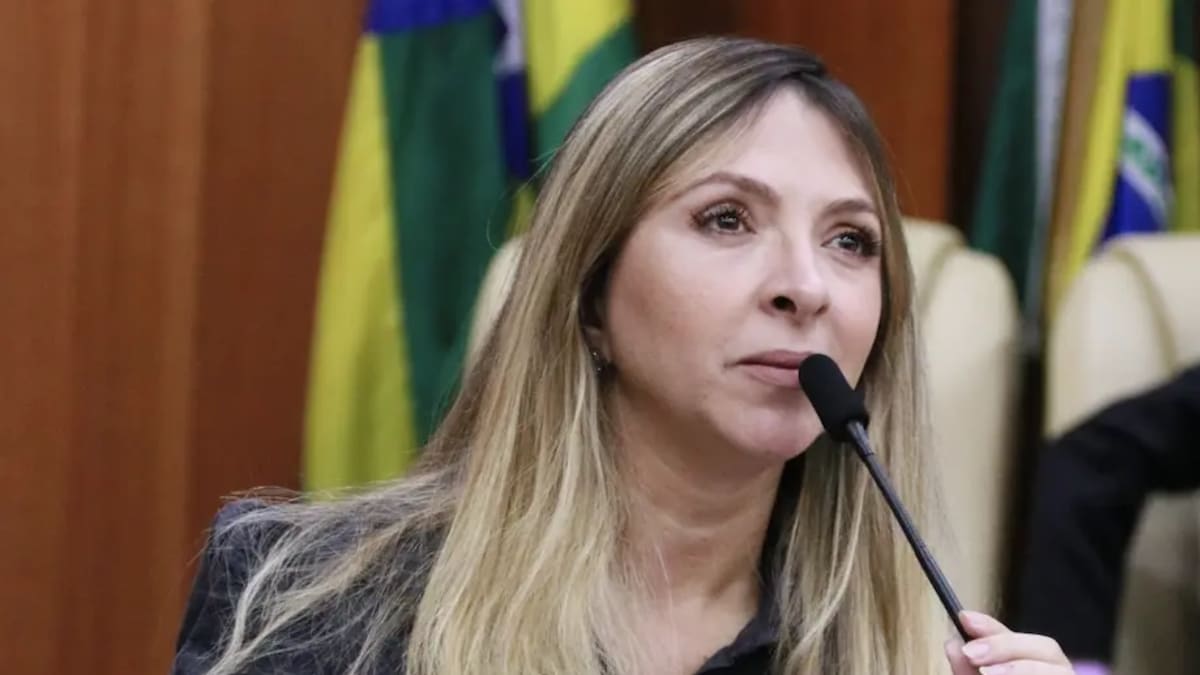 Ex-vereadora Tatiana Lemos deixa PCdoB e articula candidatura a deputada federal