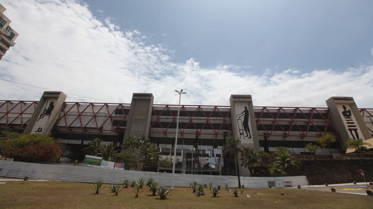 Governo da Bahia abre edital para leilão do antigo Centro de Convenções de Salvador