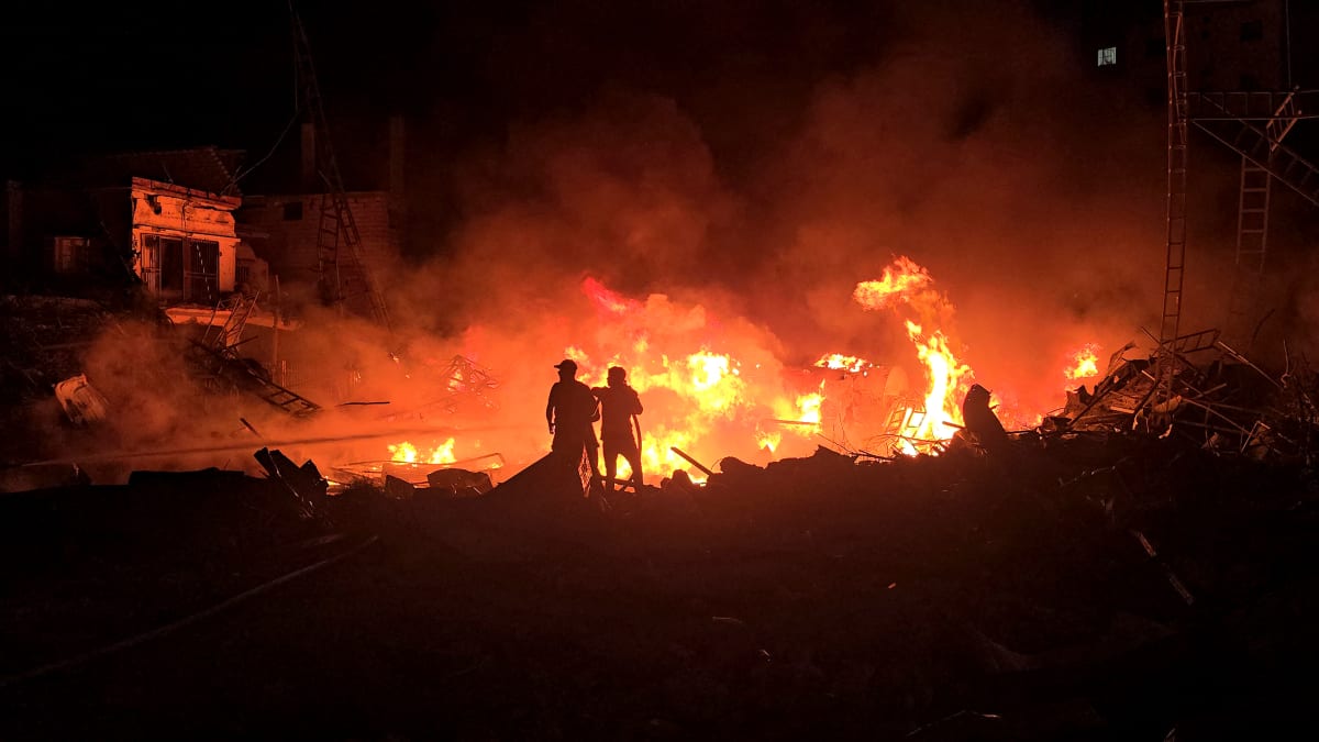 Submarino americano afunda fragata iraniana IRIS Dena no Oceano Índico