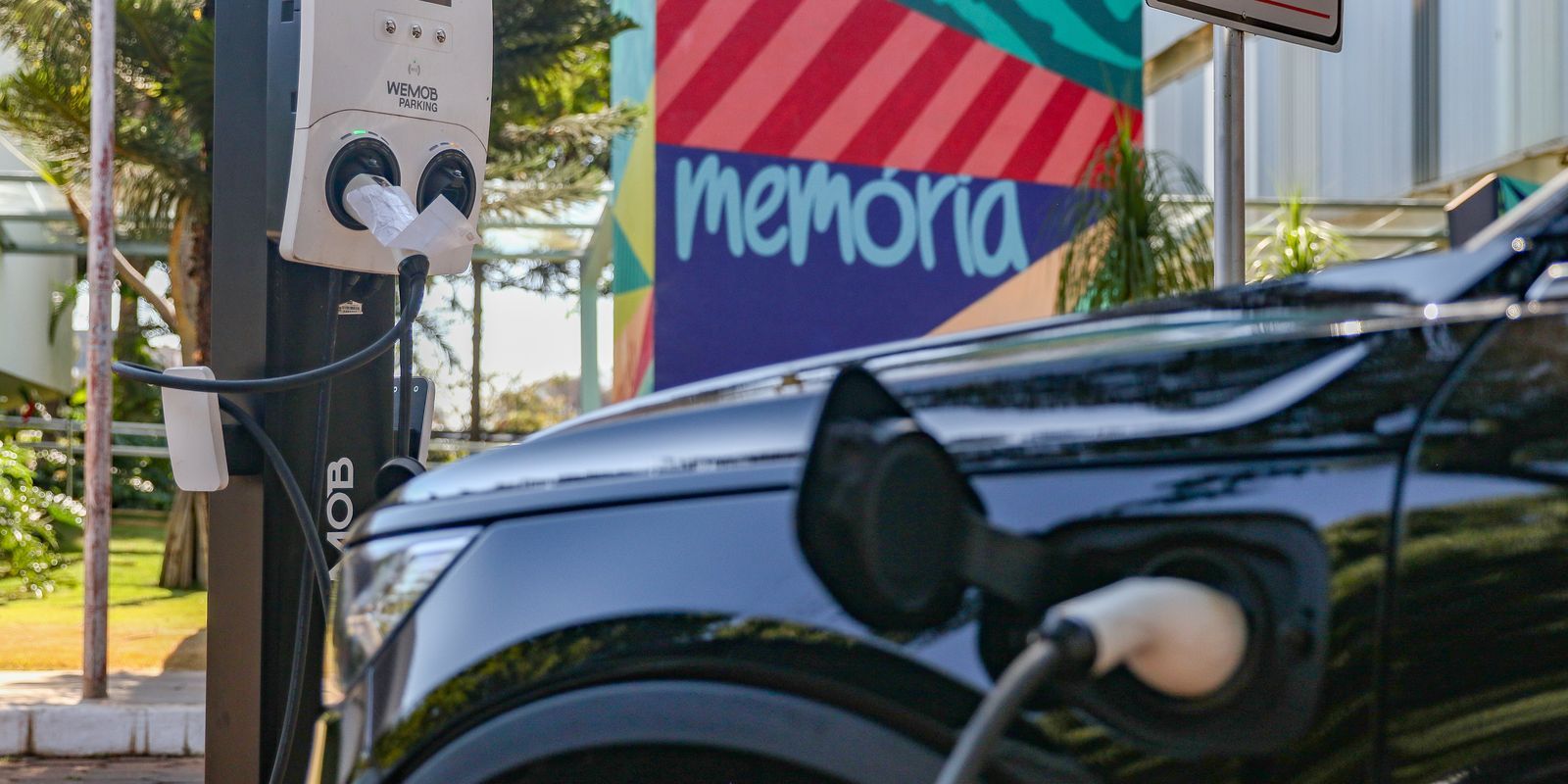 Emplacamentos de veículos novos crescem no Brasil em fevereiro