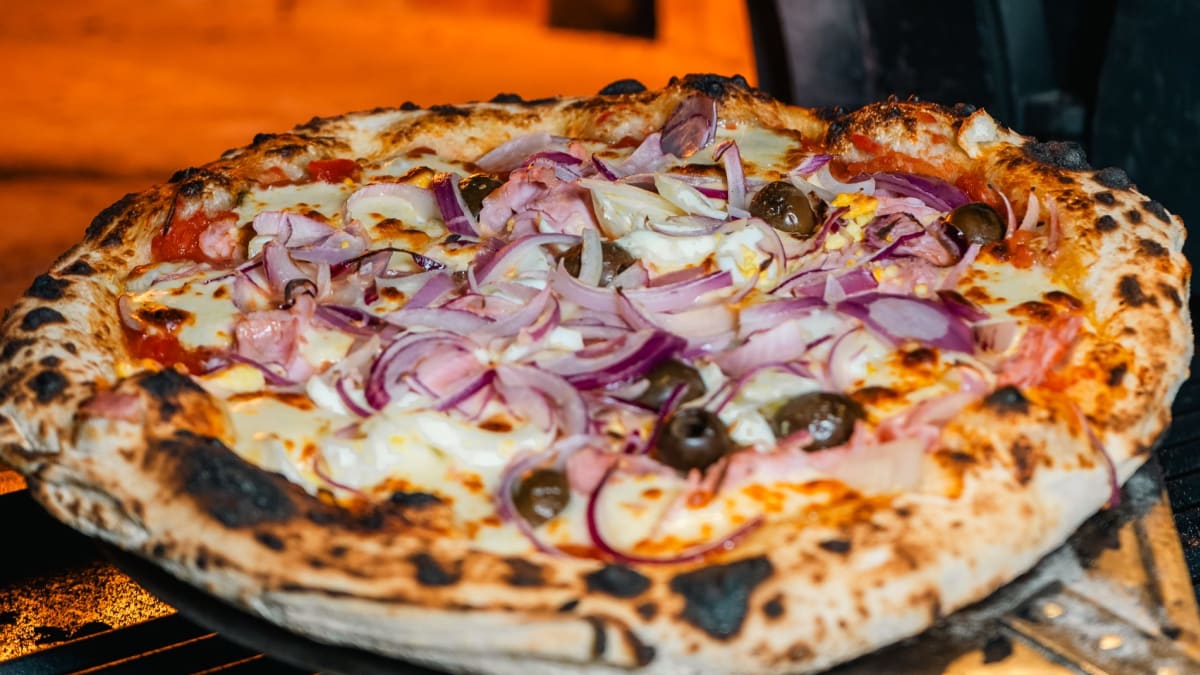 Ribalta Hotel inaugura pizzaria napolitana na Barra da Tijuca