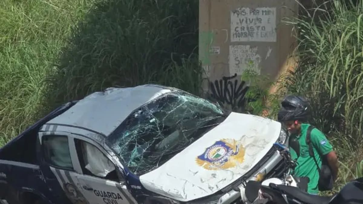 Viatura da Guarda Civil Municipal perde controle e fere três em Senador Canedo