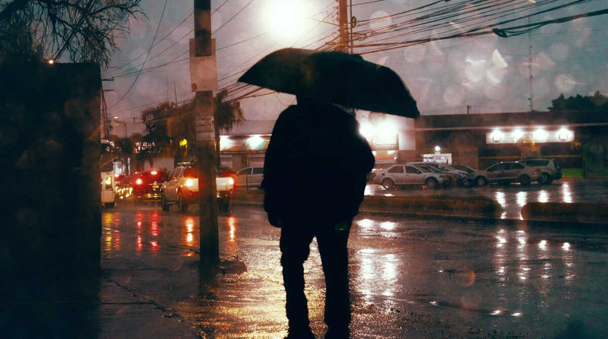 Ciclone extratropical provoca frente fria, ventos fortes e alerta de ressaca na Baixada Santista