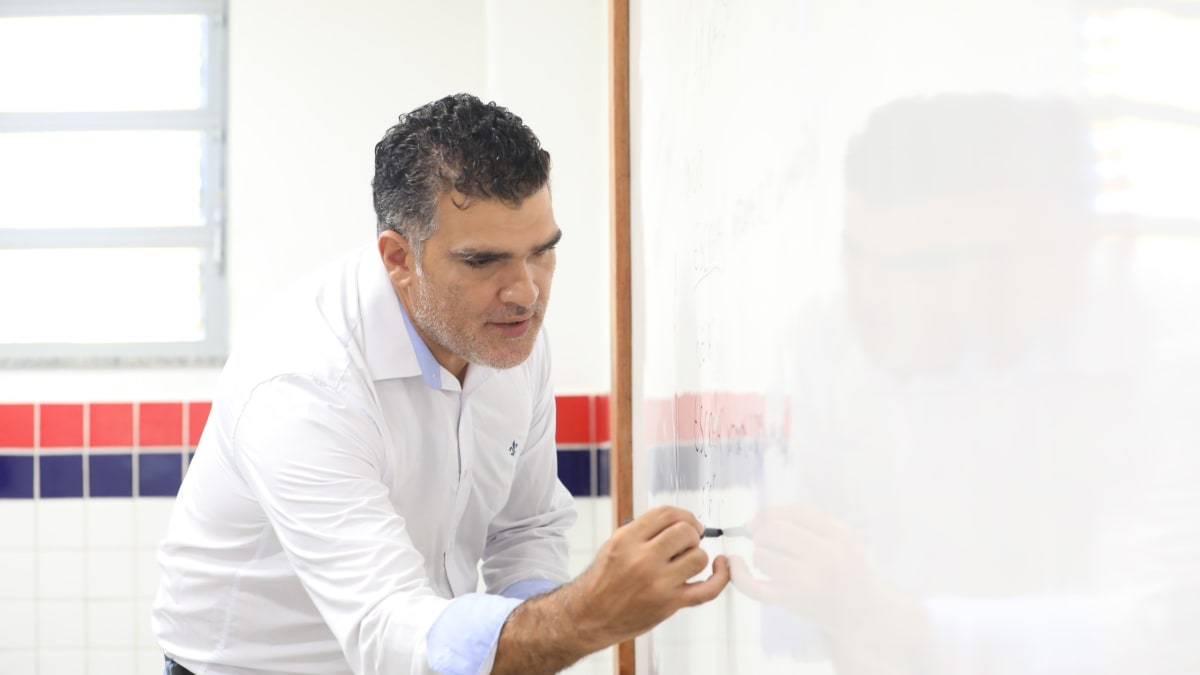 Bahia convoca 146 professores aprovados para atuar na rede estadual