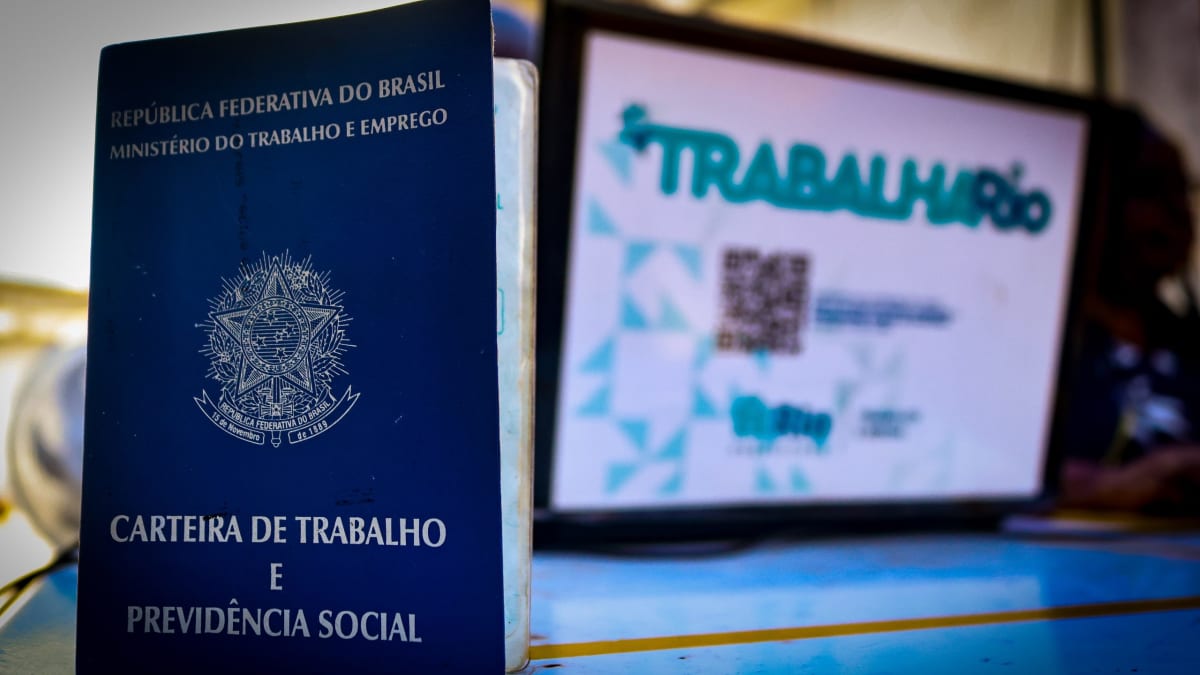 Programa Trabalha Rio leva unidades móveis para cinco bairros do Rio de Janeiro