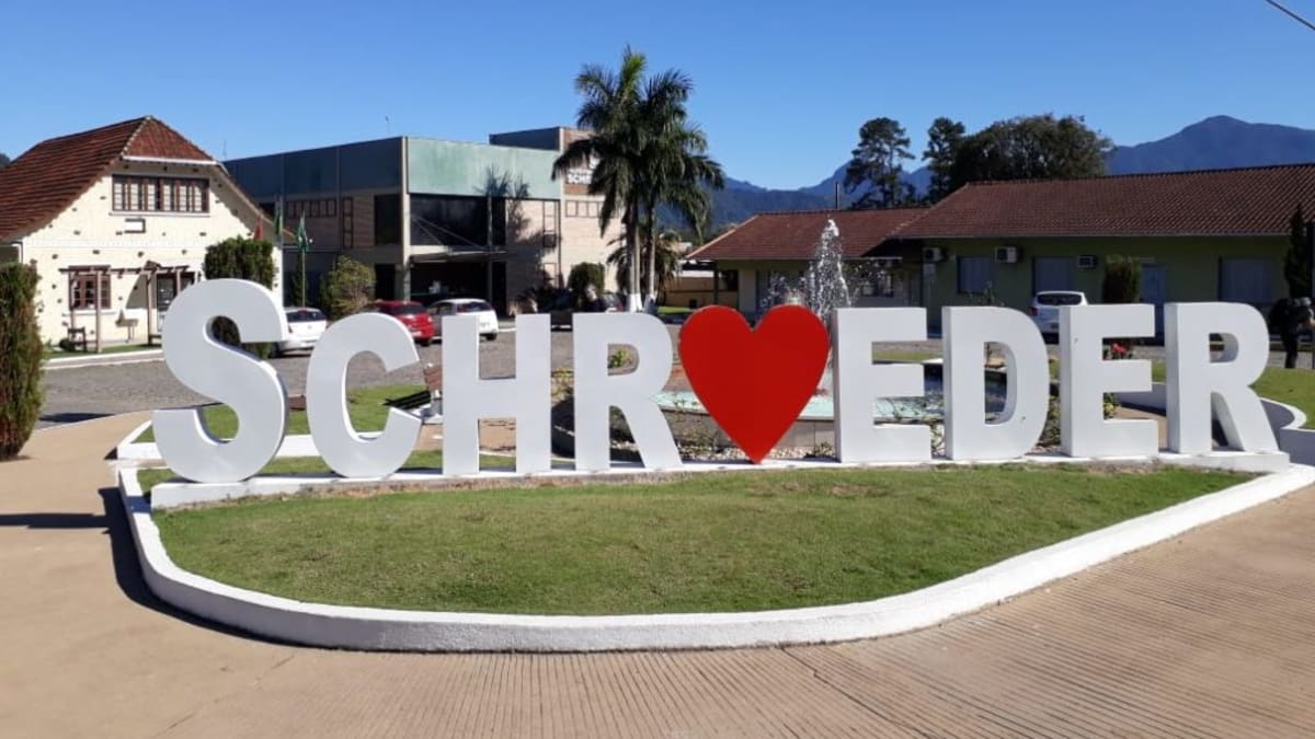 Prefeitura de Schroeder abre inscrições para processo seletivo de servente