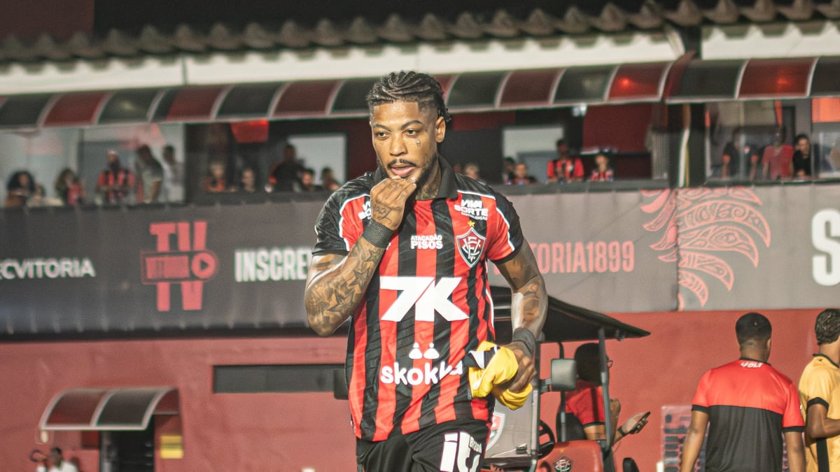 Marinho volta a jogar BaVi pelo Vitória após quase uma década