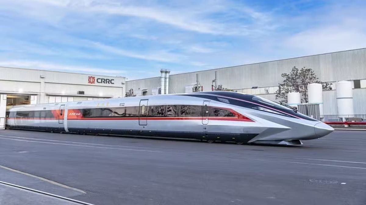 China testa trem-bala CR450 com velocidade de até 400 km/h