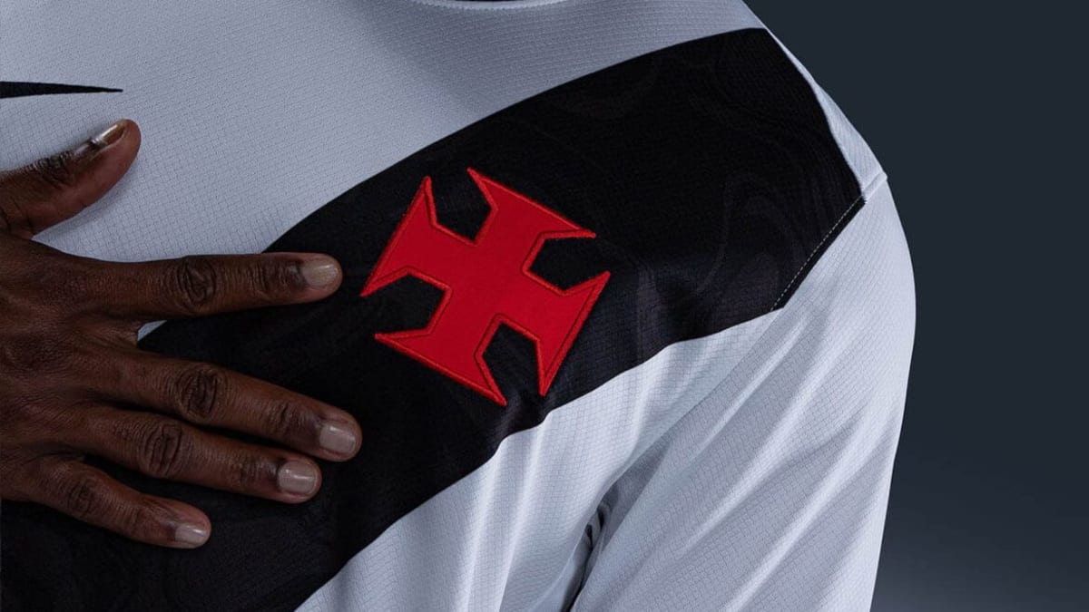 Vasco da Gama lança nova camisa branca para temporada 2026
