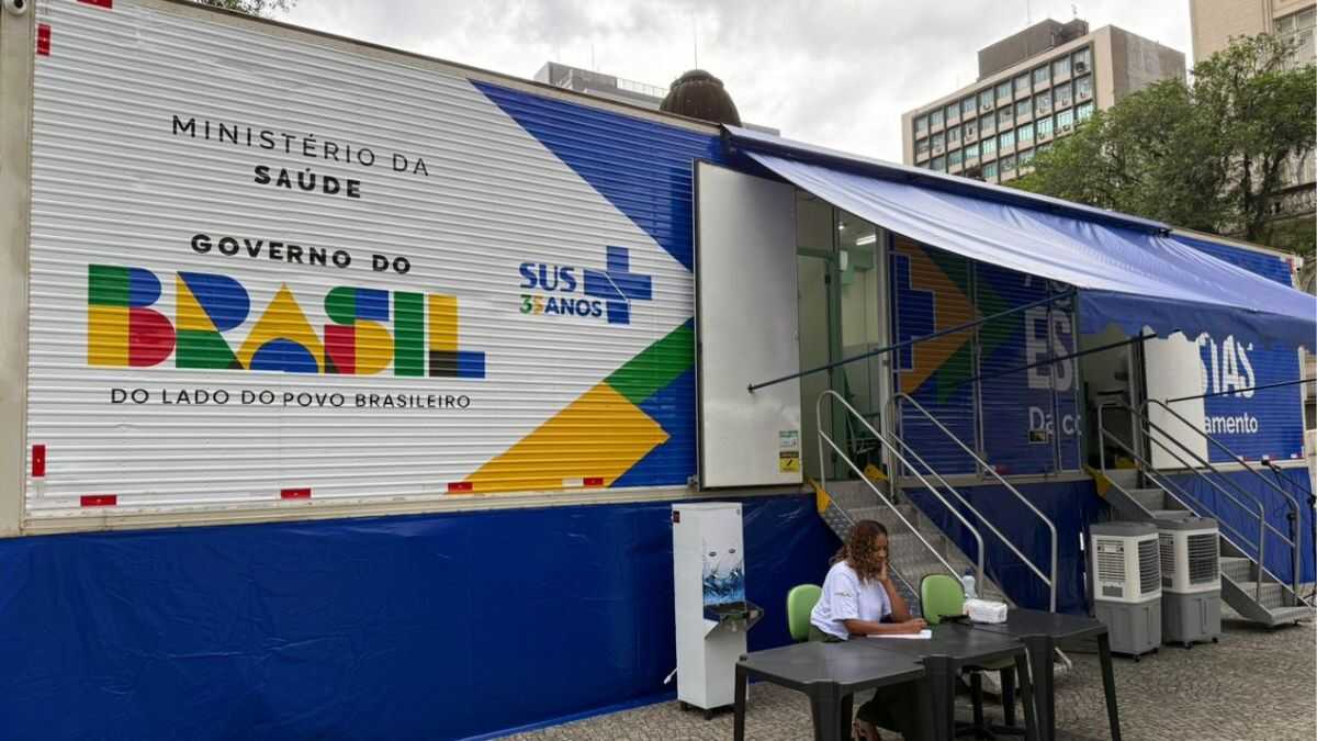 Santos ganha primeira carreta da saúde com exames gratuitos para mulheres