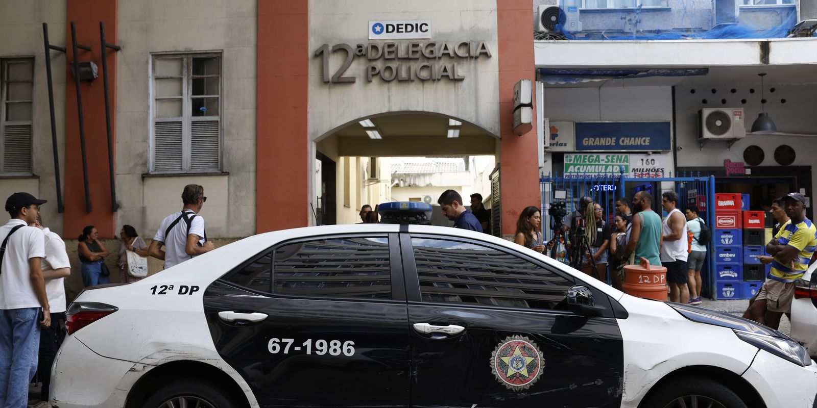 Adolescente se entrega e é apreendido por estupro coletivo no Rio