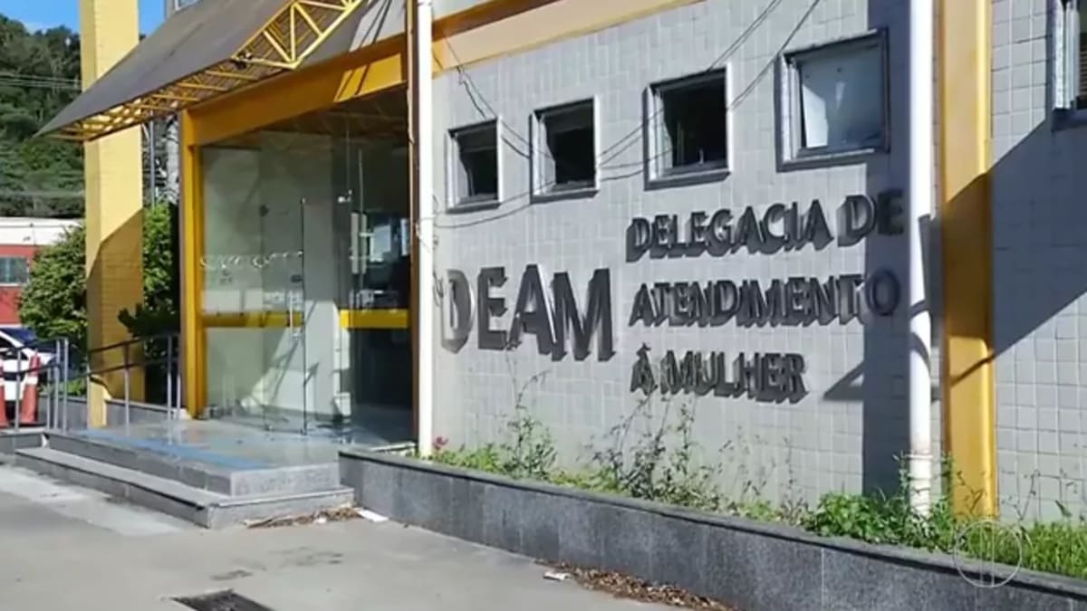 Projeto de lei propõe conexão direta entre denúncias de ameaças a mulheres nas redes e delegacias especializadas