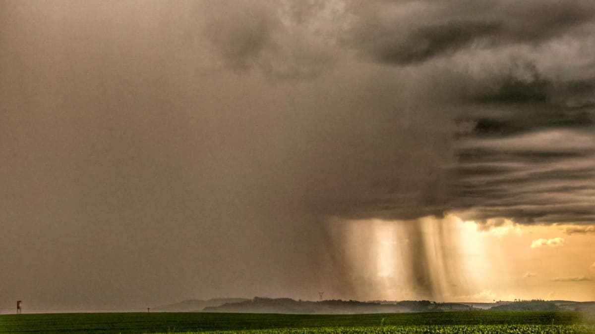 Fraco ciclone extratropical provoca chuva forte no Rio Grande do Sul neste sábado