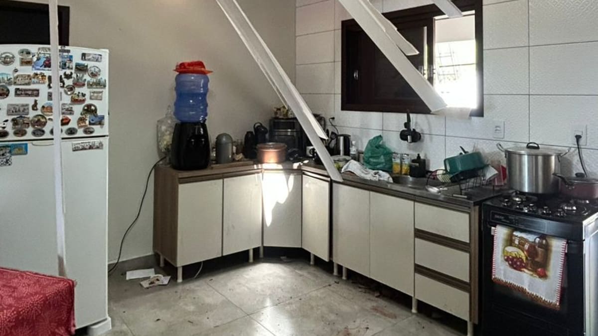 Homem cai de telhado e é levado ao hospital após acidente em Sangão