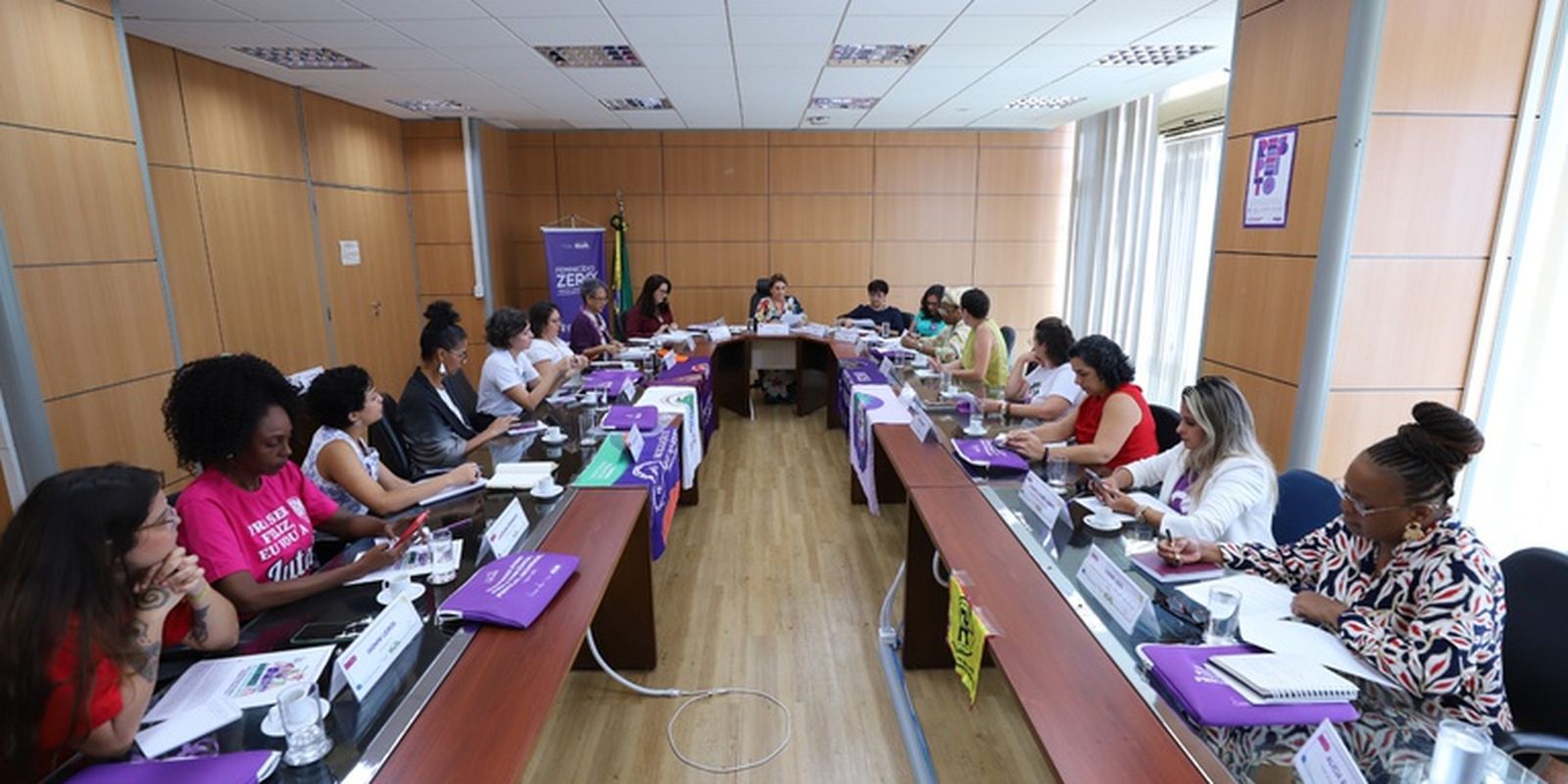 Governo defende redução da jornada e fim da escala 6x1