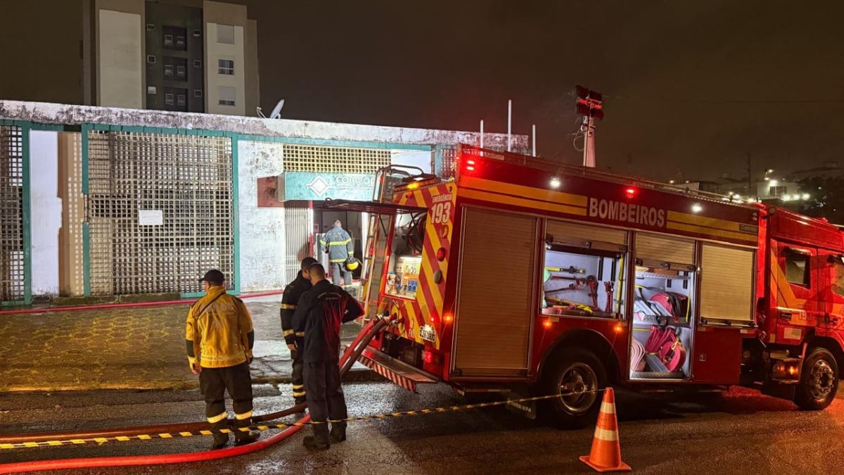 Princípio de incêndio atinge arquivo da Comcap em Florianópolis