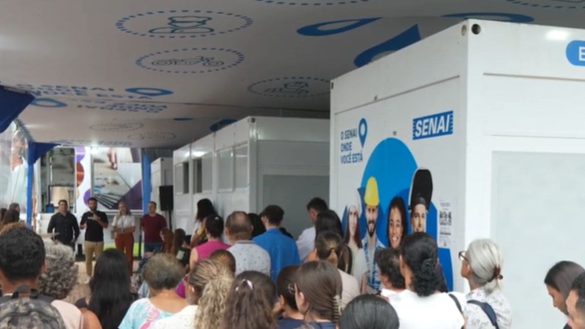 Escola Móvel do Senai inicia aulas com mais de 1.000 vagas em Itapema