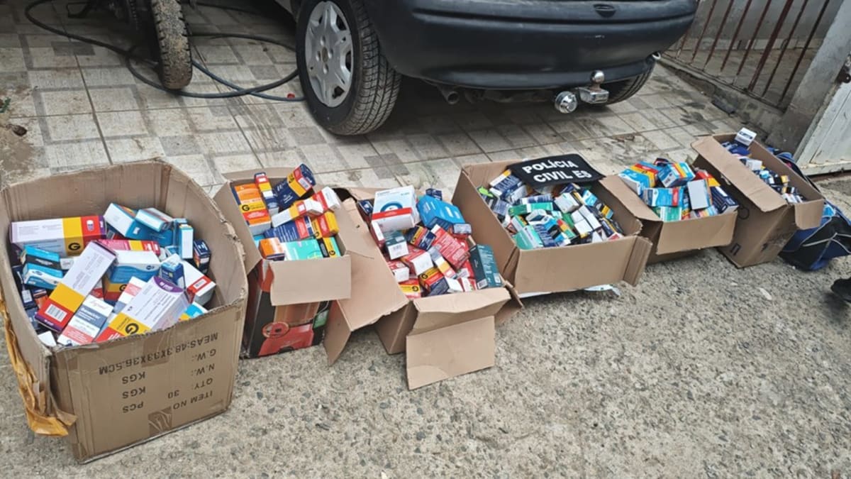 Forças de segurança recuperam três veículos roubados em bairro da Serra