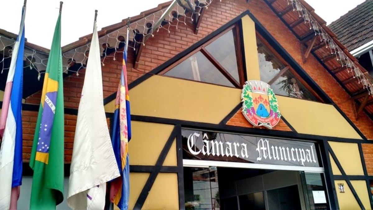 Câmara de Domingos Martins vota projeto que obriga QR Code em placas de obras públicas e imóveis alugados