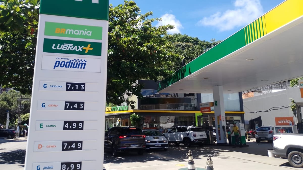 Gasolina ultrapassa R$ 7 em Salvador em menos de 24 horas