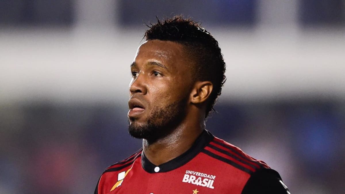 Rio Branco contrata zagueiro Rafael Vaz para temporada 2024